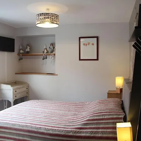 De Climats De 3 A 6 Personnes Holiday home *