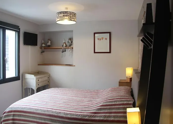 De Climats De 3 A 6 Personnes Holiday home *