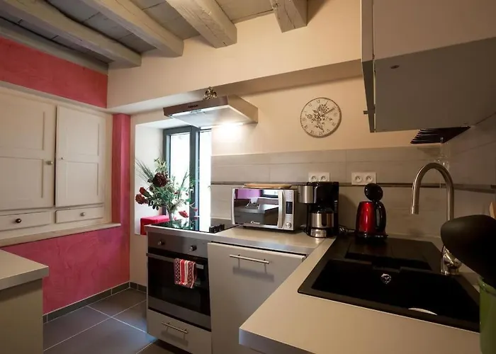 De Climats De 3 A 6 Personnes Beaune (Cote d'Or)