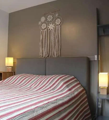 De Climats De 3 A 6 Personnes * Beaune (Cote d'Or)